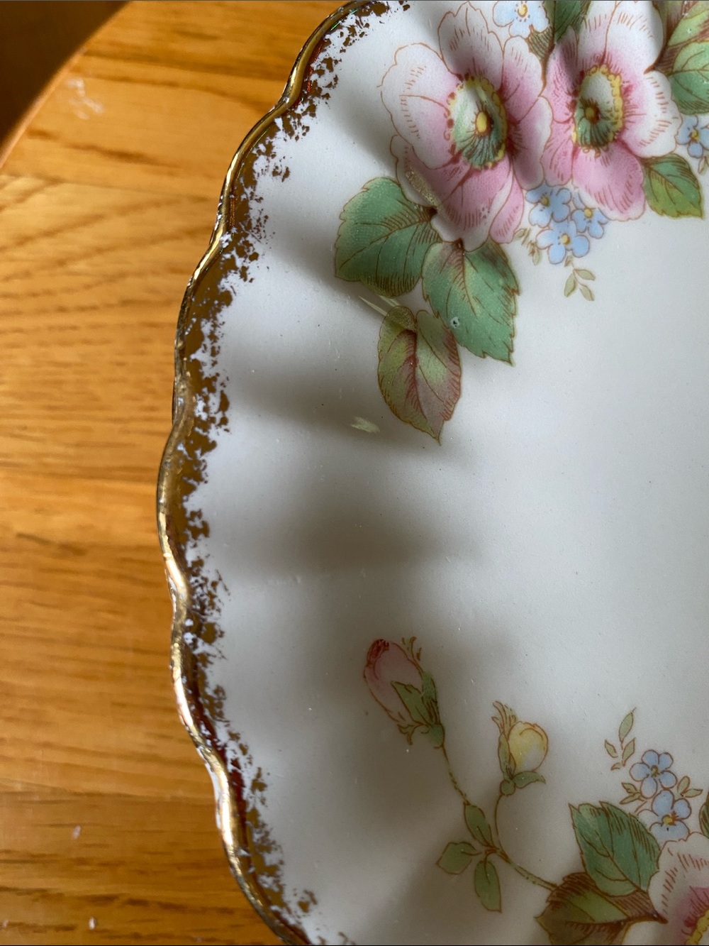 Vtg Limoge China Rose Scalloped 7 1/4” Dessert/Bread/Salad Plates set of 8 - Picture 12 of 13